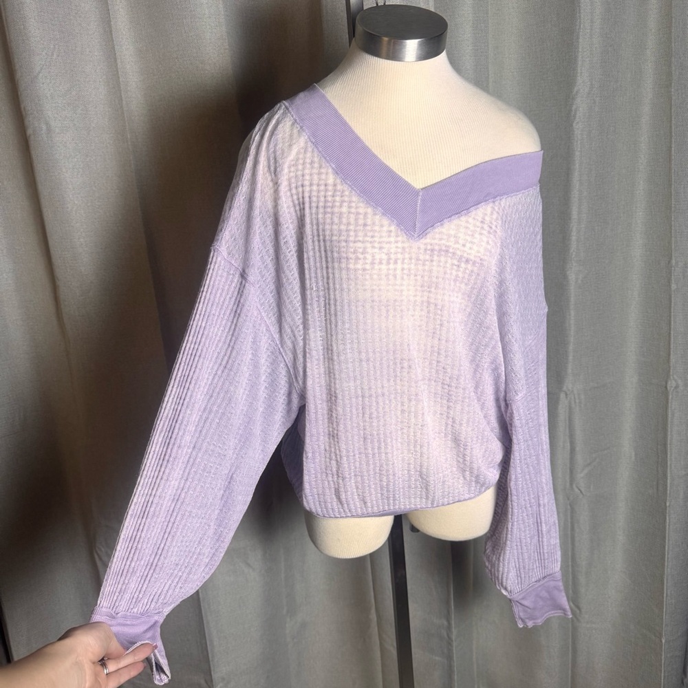 WE THE FREE Light Purple Oversized Slouchy V-Neck Sheer layering Top size Small